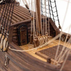 Willem Barentsz AD1596 10 Willem Barentsz AD1596 -Radiobesturing En Modelwinkel kolderstok willem barentszd 800x800 1