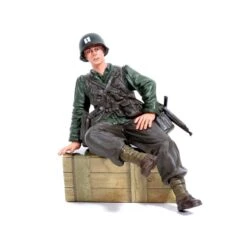 U.S. Captain Infantry Sitting -222285124